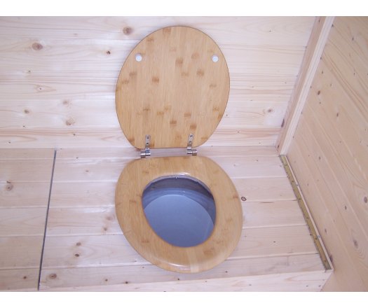 Abri Eden WC, Epicéa en panneaux 16 mm, 1.40 x 1.90m, 2.60m²
